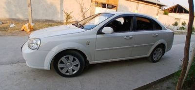 Lasetti 2009 sotiladi yoki barter