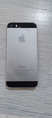 iPhone 5S блушный продам на запчастии но сам экран не работает