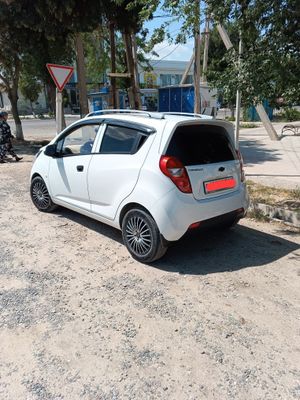 Holati yaxshi Pioneer kalonka monitorlari bor
