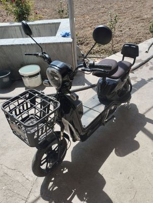 Skuter elektr zaryadlik