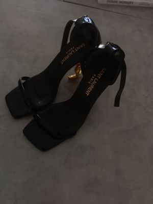 YSL tufli