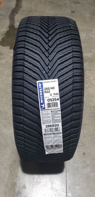 Michelin CrossClimate 2 285/45R22