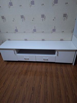 Продаётся хороший под телевизор шкаф