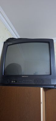 Телевизор Daewoo.