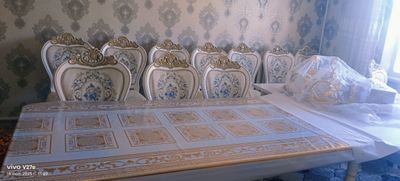 Срочно продам стол стульчик и стенка состоянии почти новый