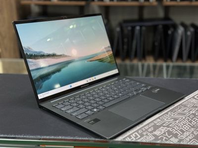 Asus Zenbook Core 5-125H 8/512GB Oled sensor ekranli