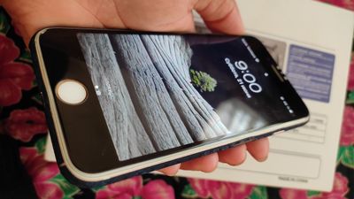 Iphone 7 garantiyasi bor dastafka xizmatimiz yoo