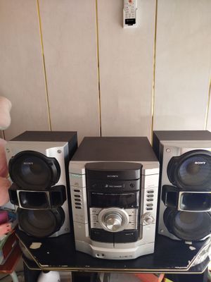 Продаётся музыкальный центр