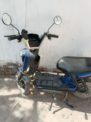 Elektro skuter Sotiladi bahosi galishamiz