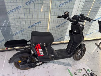 Skuter sotiladi holati yaxshi