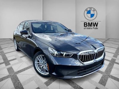 Продам BMW M5 530 I синий бензин 2024 год новый без пробега