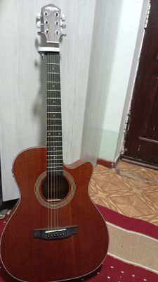 Acoustik GITARA sotiladi