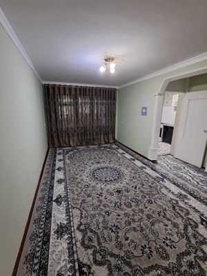 Фрунзиский 2 хонали ўрта подезд 2 қават квартира сотилади.ID: 1198