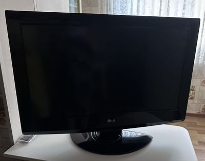 Продается б/у телевизор LG