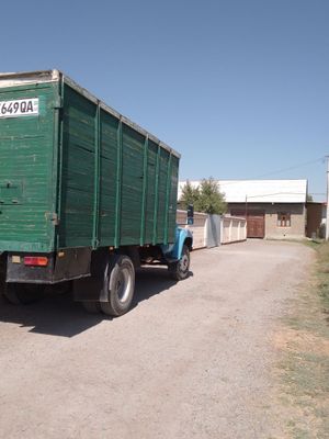 Zil Furgon sotiladi