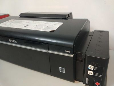 Epson L 800 Rangli Printer Tiniq Ishlidi Aybi yoq Garantya bor