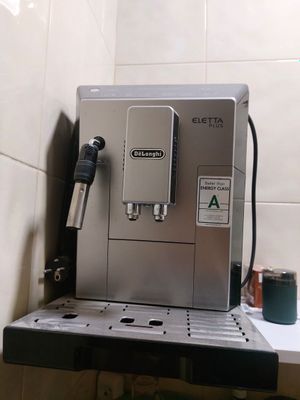 Кофемашина Delonghi Eletta Plus в отличном состоянии