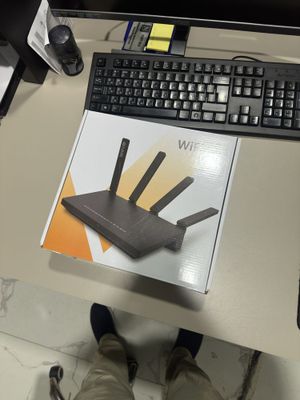Wifi 6 роутер сотилади. Холати янги