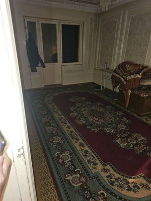 Talaba va oʻgʻil bolalarga kvartira 2/4 Qoraqamish