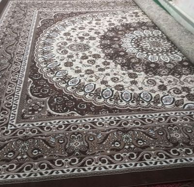 Yap yangi Sag gilam sotiladi