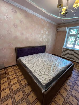 Срочно продам кровать с матрасом. Б/У