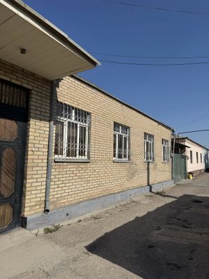 Продаётся 12 Соток. Город Гулистан, улица Насыра Зокирова (122А)
