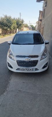 Spark 2014y 215 pobek 3 poz Benzin 5200$