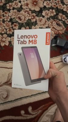 lenova Tab M8