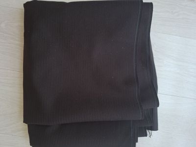 Продаётся новый, шерстяной отрез, параметры длина 2м94см, ширина 144