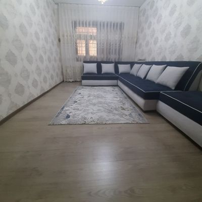 Olmazor tuman qora qamish 1/4. 2xona sotiladi.