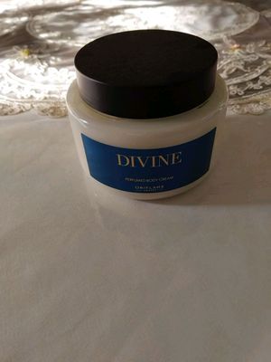 Divine badan uchun krem