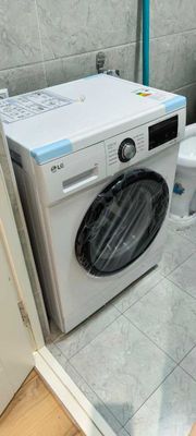 Продаю новую стиральную машину LG F2J3NS8W (6 кг)