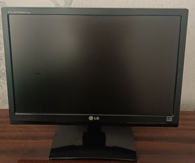 Продается монитор LG для компьютера