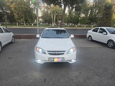 Jentra 3 Pazitsa Oq 2023 Yil 50000 Prabek Benzin