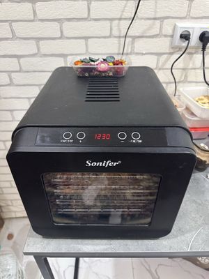 Сушилка для овощей и фруктов Sonifer SF-4006