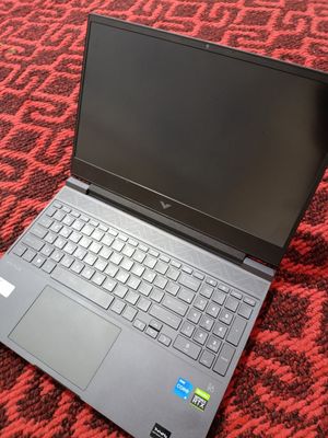 HP victus gaming 15 сотилади холати тинниг