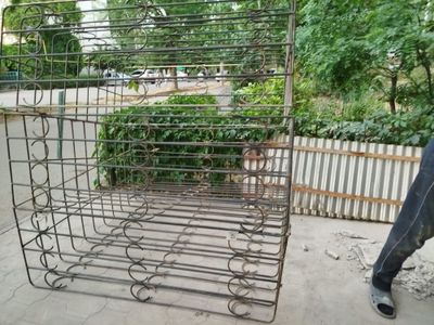 Решётка для дома размер высота 1.70х1.45 три штуки с козырьком