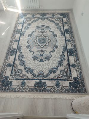 Gilam sotiladi 2×3m