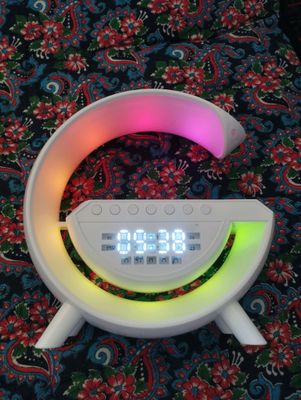 Rgb aqilli soat maxsuloti o'z ichiga 6 xil turda