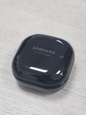 Samsung buds live
