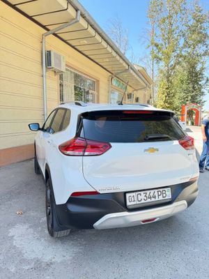 trecker2 primer rangi oq prabeg 87000 holati zor benzinda 95 da yurgan
