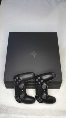 Sony PlayStation 4 Pro 1TB + VR очки + Игры