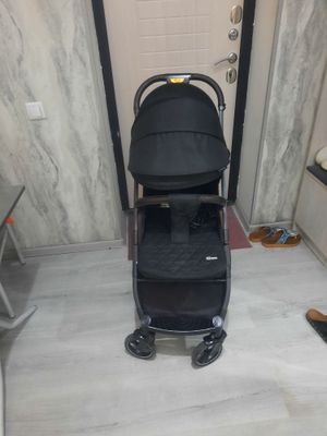 Продаётся детская чемодан коляска Boyi