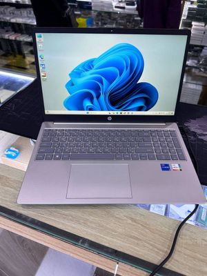 Hp Laptop intel Core i5 1335U SSD 512GB DDR 8GB