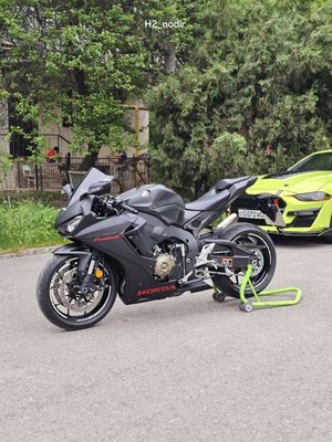 Сотилади Honda cbr1000rr fireblade