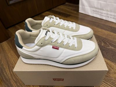 кроссовка Levis