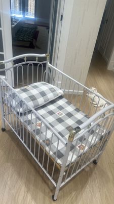 Срочно продам кроватку трансформер