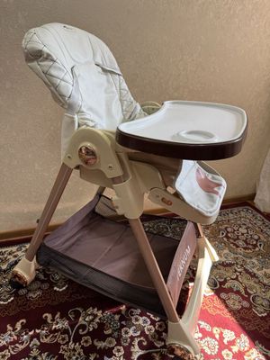 Детский стульчик для кормления