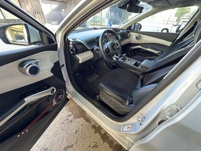Продается срочно byd yuan plus full pozitsiya фулловый 5 позиция