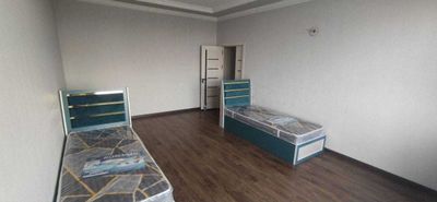 3 хонали янги новостройка квартира сотилади – Фарғона, Экстринний олди